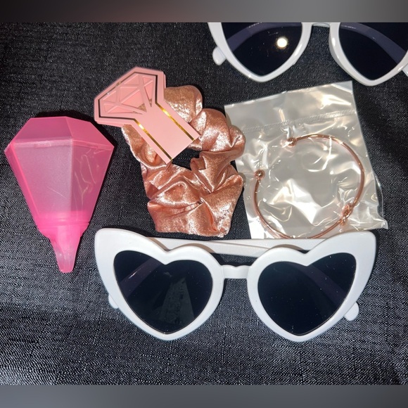 Bridesmaid proposal kits, bridesmaid glasses, bridesmaid - Picture 3 of 8